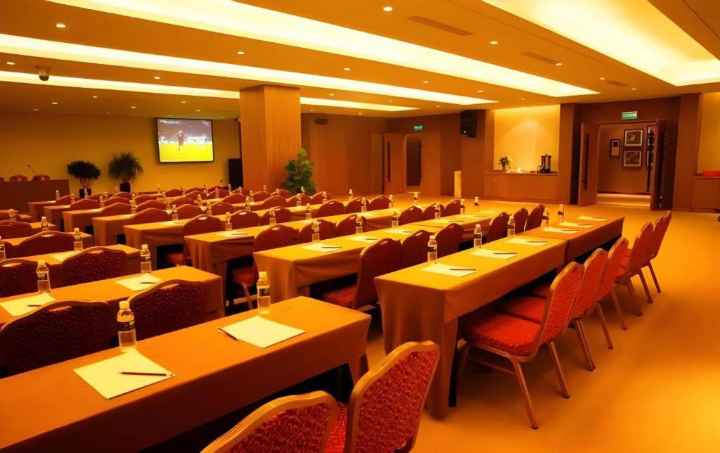 Wyndham Garden Hotel Lingshui  Екстер'єр фото